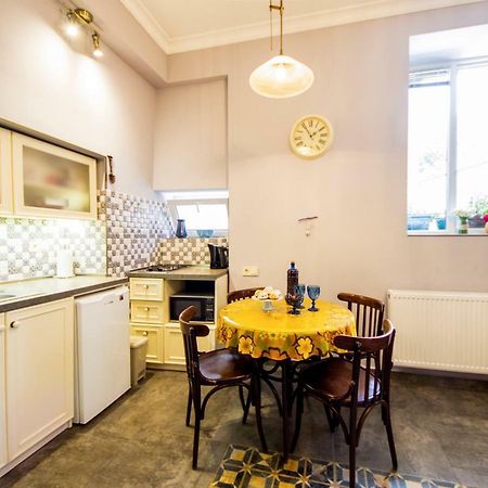 Sofia Apartment In Old Tbiliszi Kültér fotó